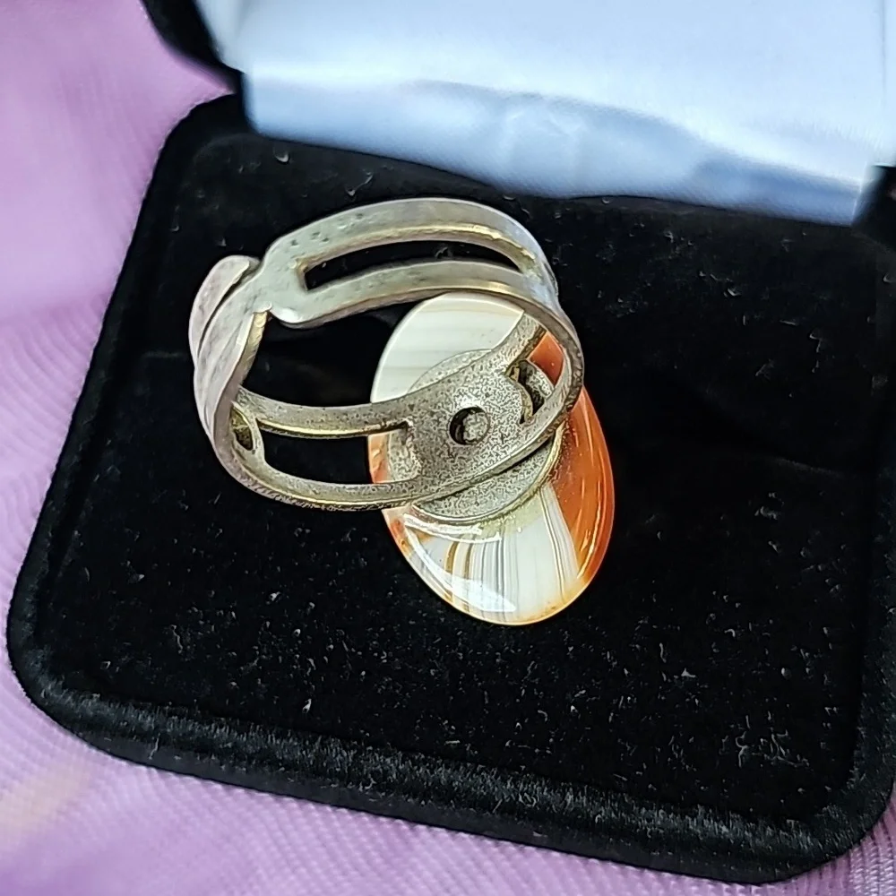 Ring - Picture 4 of 6